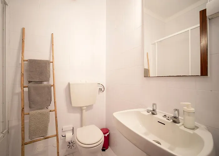 Near Baleal Semesterbostad *